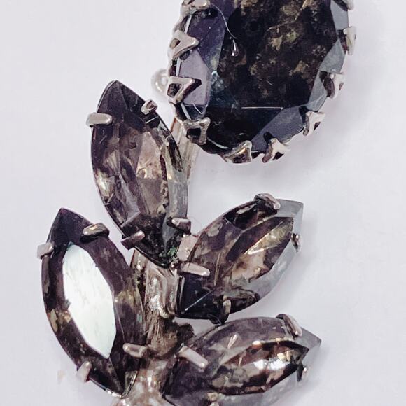 Vintage 1960s Mourning Style Brooch Smoky Rhinestones Floral Silver Tone Pin - Picture 3 of 10
